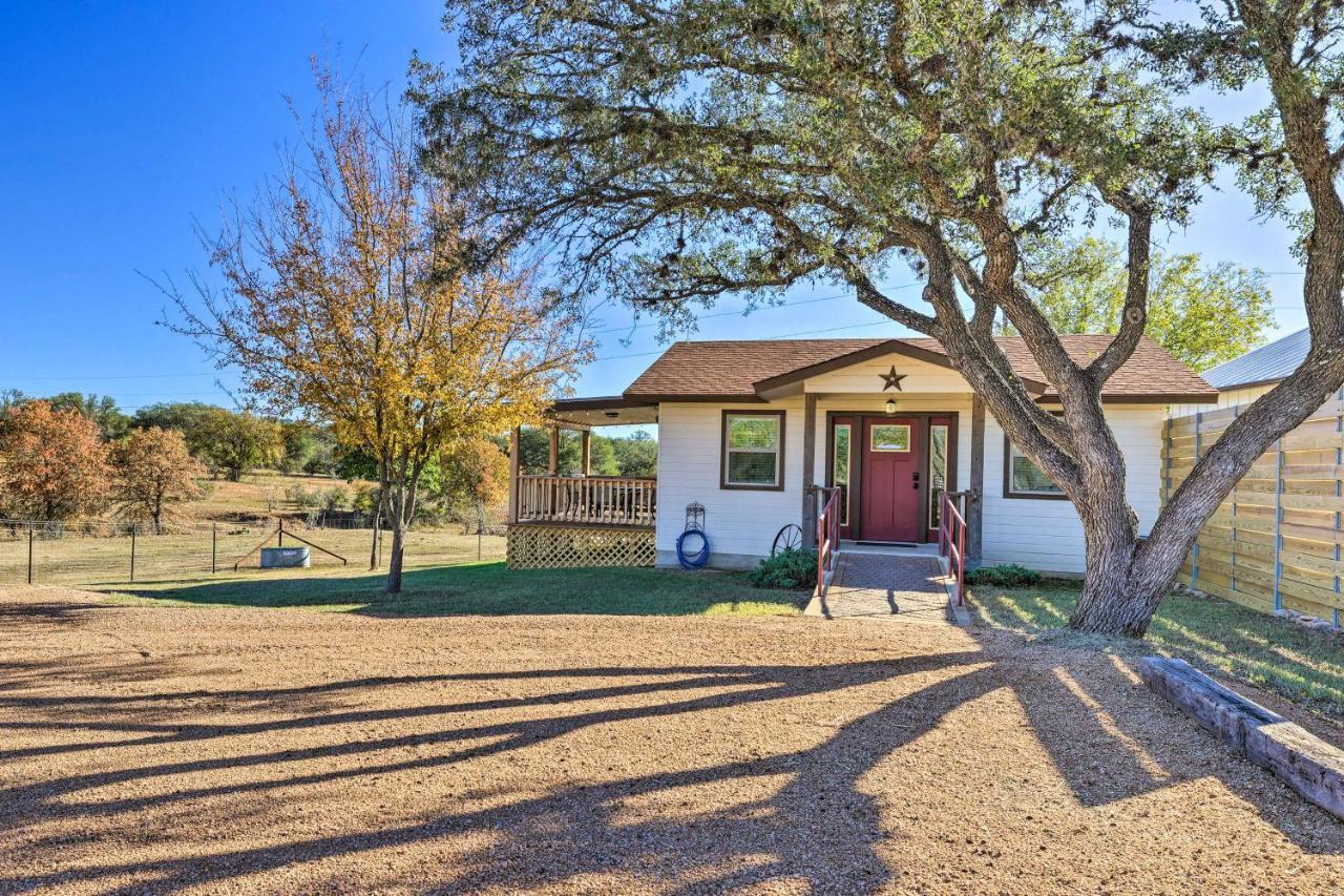 Cozy Fredericksburg Studio Near Wineries! Exterior photo