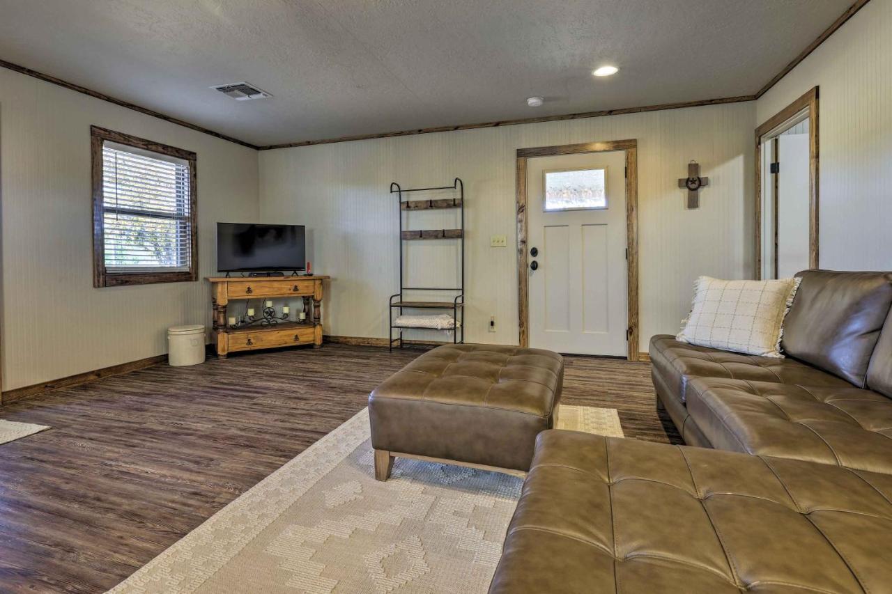 Cozy Fredericksburg Studio Near Wineries! Exterior photo