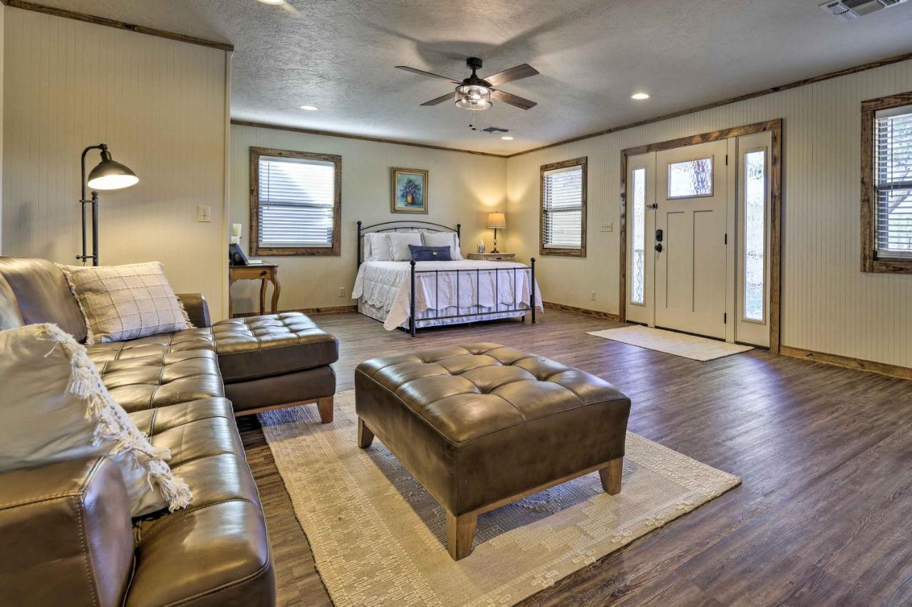 Cozy Fredericksburg Studio Near Wineries! Exterior photo